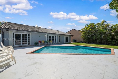 Casa en venta en Miami, Florida, 4 dormitorios, 215.9 m2 № 2056823 - foto 27