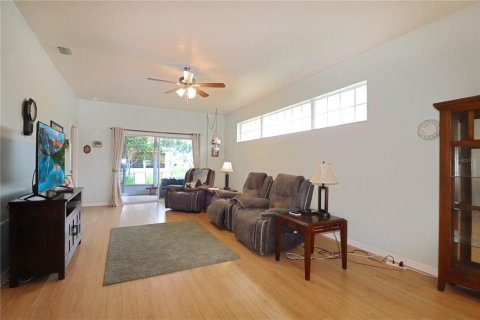 House in Leesburg, Florida 3 bedrooms, 152.17 sq.m. № 1678071 - photo 6