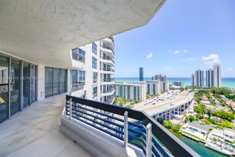 Condo in Aventura, Florida, 4 bedrooms  № 2032040 - photo 22