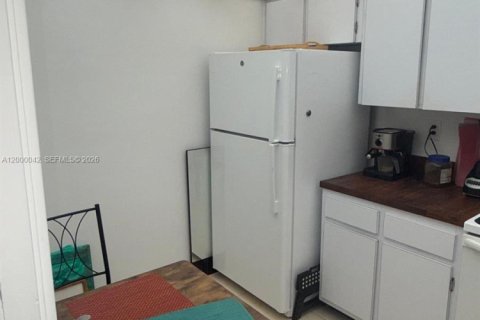 Купить кондоминиум в Ки-Бискейн, Флорида 1 спальня, 101.17м2, № 2067636 - фото 15