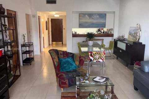 Купить кондоминиум в Ки-Бискейн, Флорида 1 спальня, 101.17м2, № 2067636 - фото 7