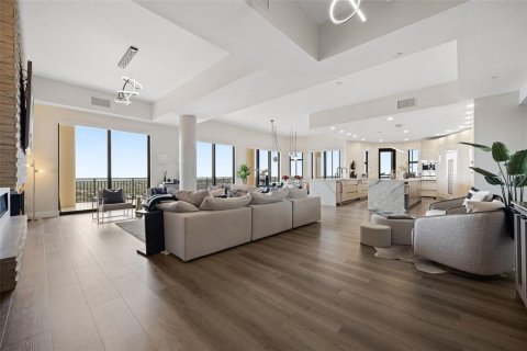 Condominio en venta en Fort Myers, Florida, 4 dormitorios, 364.92 m2 № 2306280 - foto 10