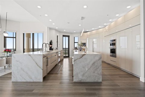 Condominio en venta en Fort Myers, Florida, 4 dormitorios, 364.92 m2 № 2306280 - foto 15