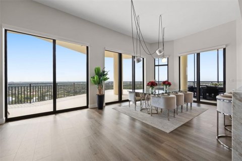 Condominio en venta en Fort Myers, Florida, 4 dormitorios, 364.92 m2 № 2306280 - foto 21