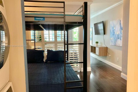 Condo in Miami Beach, Florida  № 1953217 - photo 9