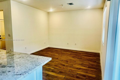 Townhouse in Homestead, Florida 3 bedrooms, 151.24 sq.m. № 1797671 - photo 23