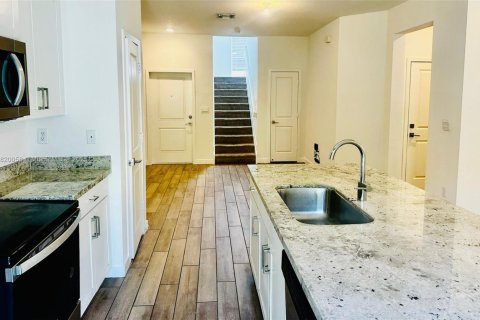 Townhouse in Homestead, Florida 3 bedrooms, 151.24 sq.m. № 1797671 - photo 27