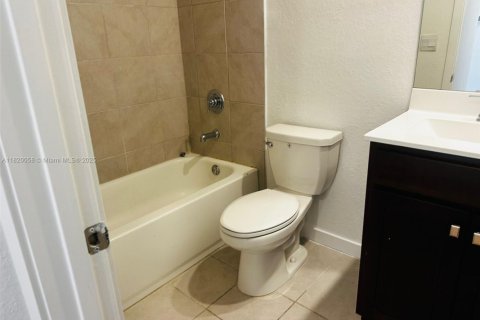 Townhouse in Homestead, Florida 3 bedrooms, 151.24 sq.m. № 1797671 - photo 18