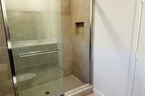 Townhouse in Homestead, Florida 3 bedrooms, 151.24 sq.m. № 1797671 - photo 13