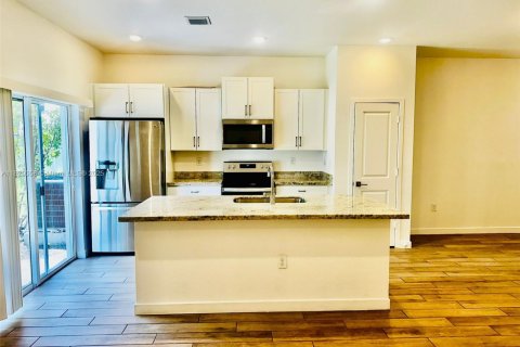 Townhouse in Homestead, Florida 3 bedrooms, 151.24 sq.m. № 1797671 - photo 20
