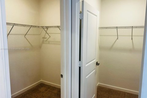Townhouse in Homestead, Florida 3 bedrooms, 151.24 sq.m. № 1797671 - photo 12