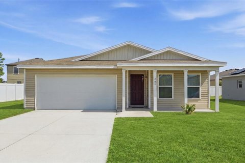 House in Poinciana, Florida 4 bedrooms, 131.36 sq.m. № 2205187