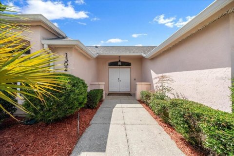 House in The Villages, Florida 2 bedrooms, 141.4 sq.m. № 2227467 - photo 6