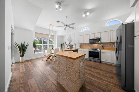 House in The Villages, Florida 2 bedrooms, 141.4 sq.m. № 2227467 - photo 15