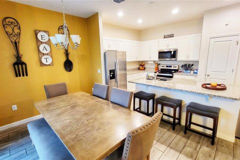 House in Davenport, Florida 4 bedrooms, 148.64 sq.m. № 1719204 - photo 6