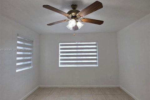 Condo in Homestead, Florida, 3 bedrooms № 2244432 - photo 18