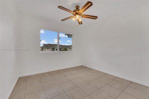 Condo in Homestead, Florida, 3 bedrooms № 2244432 - photo 11