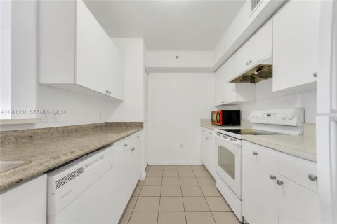 Condo in Homestead, Florida, 3 bedrooms № 2244432 - photo 8