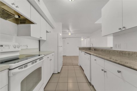 Condo in Homestead, Florida, 3 bedrooms № 2244432 - photo 7