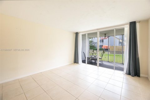 Купить кондоминиум в Майами, Флорида 1 спальня, 96.25м2, № 2048583 - фото 8