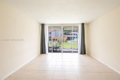 Купить кондоминиум в Майами, Флорида 1 спальня, 96.25м2, № 2048583 - фото 10