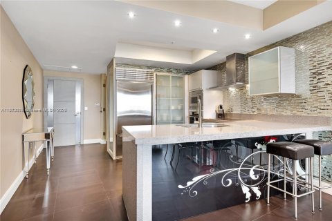 Copropriété à louer à Sunny Isles Beach, Floride: 3 chambres, 133.22 m2 № 1788880 - photo 14