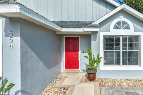 House in Lake Mary, Florida 3 bedrooms, 153.85 sq.m. № 2221071