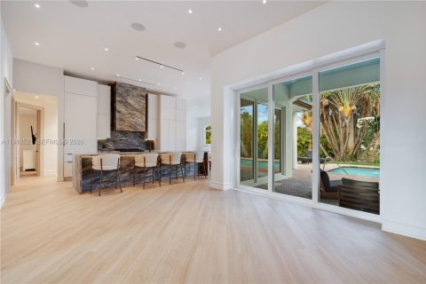 Купить виллу или дом в Пальметто-Бей, Флорида 5 спален, 251.21м2, № 2026719 - фото 7