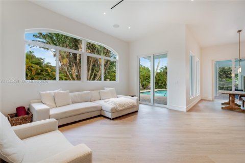 Купить виллу или дом в Пальметто-Бей, Флорида 5 спален, 251.21м2, № 2026719 - фото 22