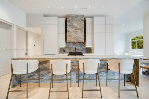 Купить виллу или дом в Пальметто-Бей, Флорида 5 спален, 251.21м2, № 2026719 - фото 14