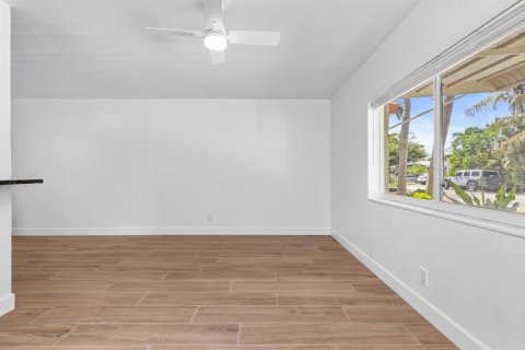 Touwnhouse à louer à Fort Lauderdale, Floride: 2 chambres, 83.43 m2 № 2414383 - photo 5