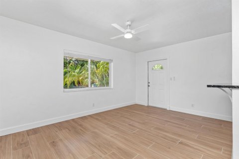 Touwnhouse à louer à Fort Lauderdale, Floride: 2 chambres, 83.43 m2 № 2414383 - photo 7