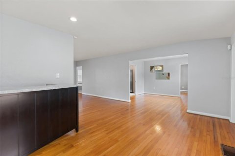 Casa en venta en Orlando, Florida, 3 dormitorios, 159.51 m2 № 2347314 - foto 16