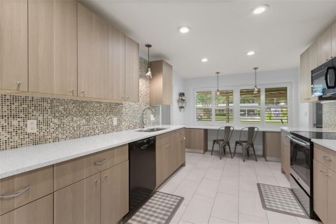 Casa en venta en Orlando, Florida, 3 dormitorios, 159.51 m2 № 2347314 - foto 10
