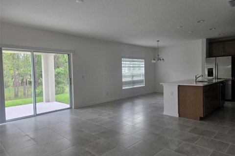 House in Davenport, Florida 4 bedrooms, 182.83 sq.m. № 1734384 - photo 8