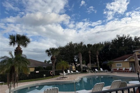 Condominio en venta en Kissimmee, Florida, 2 dormitorios, 75.44 m2 № 2107248 - foto 3