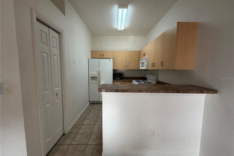 Condominio en venta en Kissimmee, Florida, 2 dormitorios, 75.44 m2 № 2107248 - foto 5