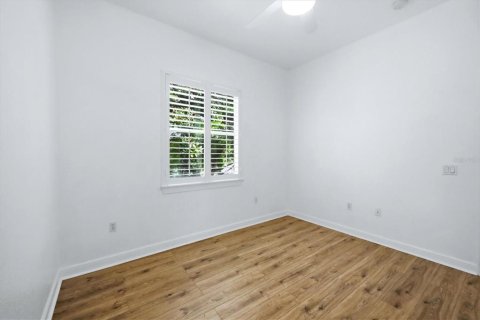 Condo in Bradenton, Florida, 4 bedrooms  № 2391726 - photo 24