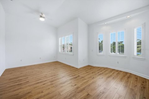 Condo in Bradenton, Florida, 4 bedrooms  № 2391726 - photo 14