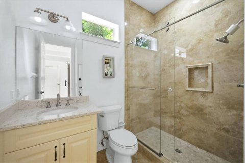 Condo in Bradenton, Florida, 4 bedrooms  № 2391726 - photo 25