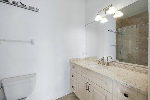 Condo in Bradenton, Florida, 4 bedrooms  № 2391726 - photo 21