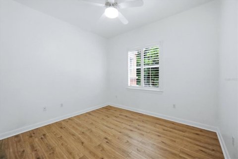 Condo in Bradenton, Florida, 4 bedrooms  № 2391726 - photo 23