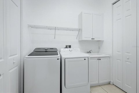 Condo in Bradenton, Florida, 4 bedrooms  № 2391726 - photo 26
