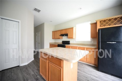 House in Kissimmee, Florida 4 bedrooms, 209.96 sq.m. № 2197498 - photo 8