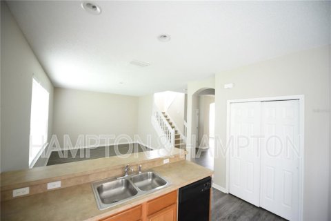 House in Kissimmee, Florida 4 bedrooms, 209.96 sq.m. № 2197498 - photo 6