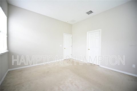 House in Kissimmee, Florida 4 bedrooms, 209.96 sq.m. № 2197498 - photo 13