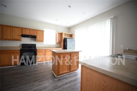 House in Kissimmee, Florida 4 bedrooms, 209.96 sq.m. № 2197498 - photo 7