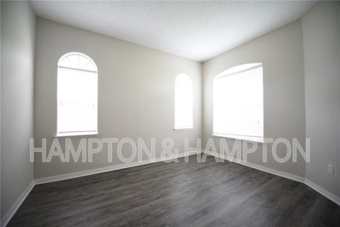 House in Kissimmee, Florida 4 bedrooms, 209.96 sq.m. № 2197498 - photo 2