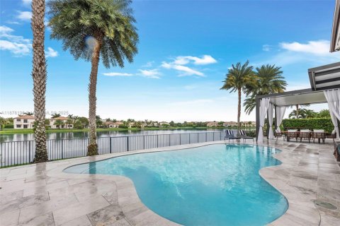 House in Cooper City, Florida 5 bedrooms, 381.83 sq.m. № 1928513 - photo 28