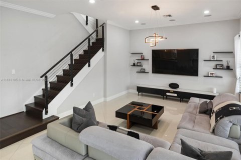 House in Cooper City, Florida 5 bedrooms, 381.83 sq.m. № 1928513 - photo 6